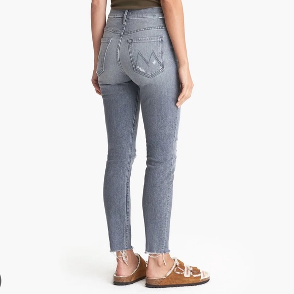 SOLD 🚫 MOTHER The looker Ankle Fray Jeans - Picture 1 of 7